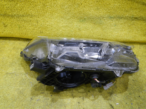 Фара правая Toyota RAV4 4 CA40 (2015-2019) LED