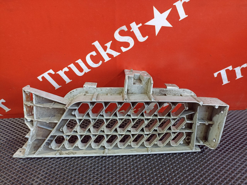 Ступенька подножки верхняя левая