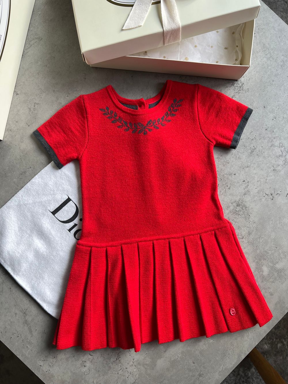 Новое шерстяное платье Dior, 86