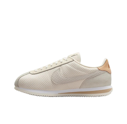 Женские кроссовки Nike Cortez 'Pearl White Pale Ivory' IB8879-211