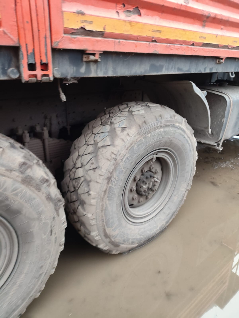 КамАЗ 43118 6x6 Бортовой с КМУ 41K00G-LA (Дизельный, 11,8 л, 300 л.с., МТ)