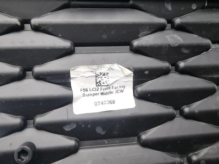 Решетка переднего бампера Mini Hatch F56 (21-24)