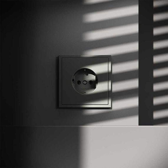 Розетка встраиваемая Voltum S70 с заземлением 16А, (титан) VLS040106