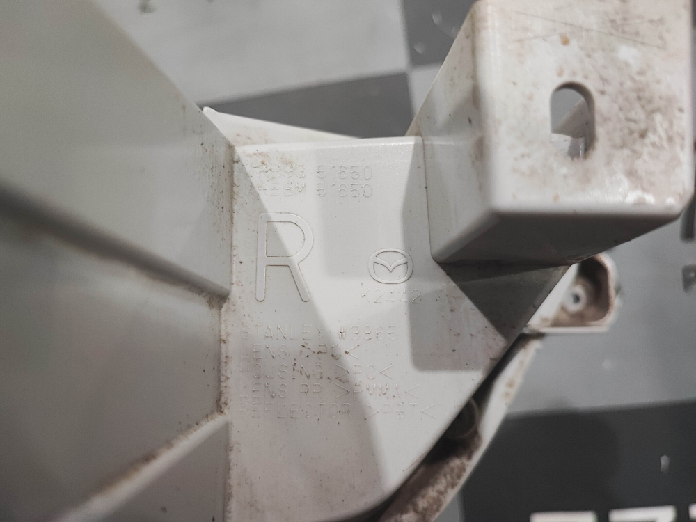 ПТФ задний правый Mazda CX-5 2 (KF) 17-нв Б/У Оригинал KB9G51650