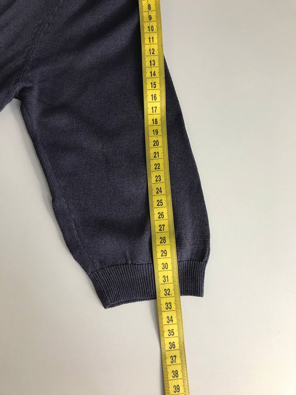 Джемпер стильного оттенка, визуально на 44 размер