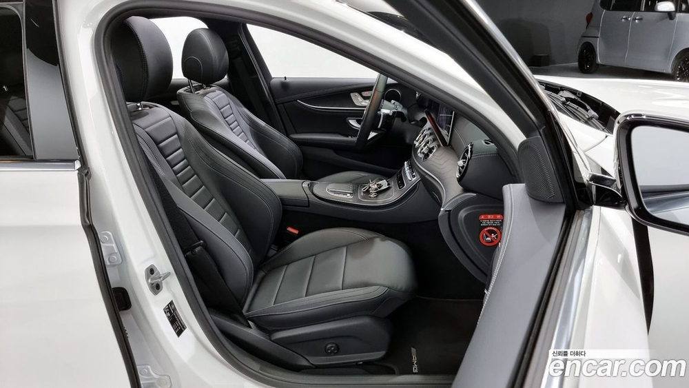 Mercedes-Benz E-Class W213 E220d 4MATIC AMG Line (10.2020)