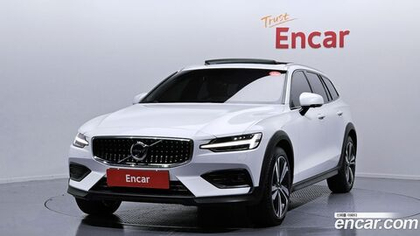 Volvo V60 Cross Country 2 Generation T5 Pro AWD (03.2020)