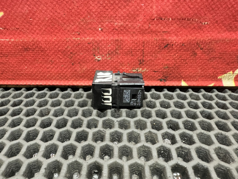 Кнопка центрального замка