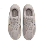 Женские кроссовки Nike V5 RNR Suede
