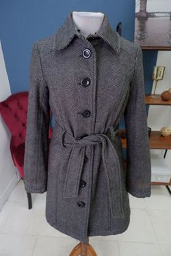 Пальто Clockhouse с шерстью 46 размер