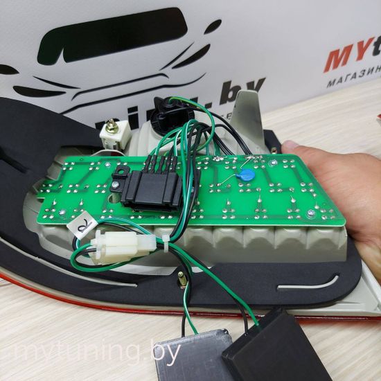 Задние фонари Mercedes E W210 red smoke led