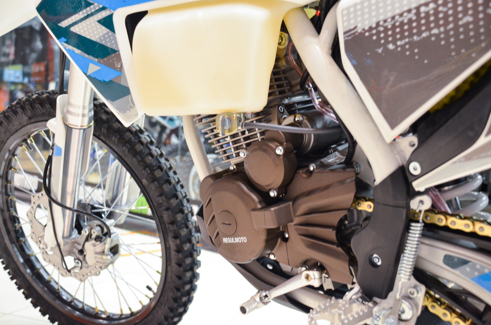 Мотоцикл эндуро Regulmoto AQUA ENDURO 250 2020 172 FMM (возд. охл.) ПТС