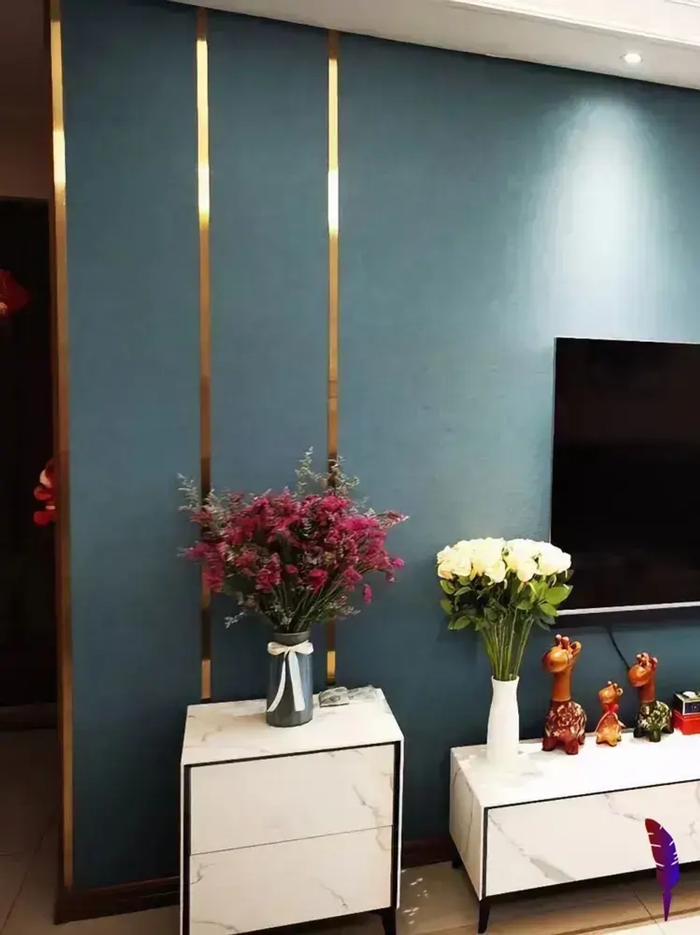 Лента металлическая на стену самоклеющаяся для декора стен золото 3м