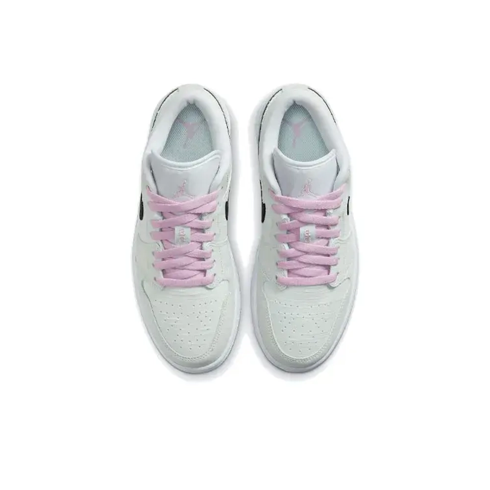 Женские кроссовки Air Jordan 1 Low SE 'Barely Green' CZ0776-300