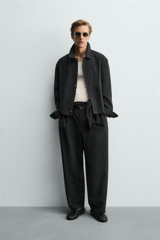 ZARA СТРУЯЩИЕСЯ БРЮКИ СО СКЛАДКАМИ, ЧЕРНЫЙ