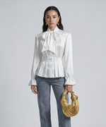 Блуза с бантом приталенная