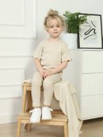 Костюм в рубчик футболка и легинсы