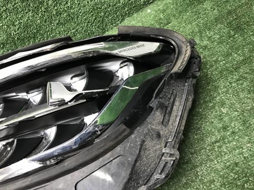 Битая Фара левая Mercedes E W213 (2020-2023) LED