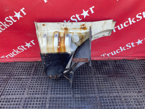 Корпус (дефект) подножек правый