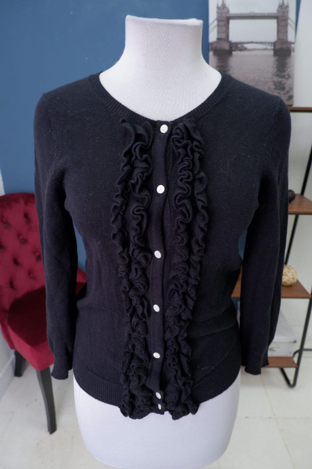 Кардиган на пуговицах с рюшами 42 размер