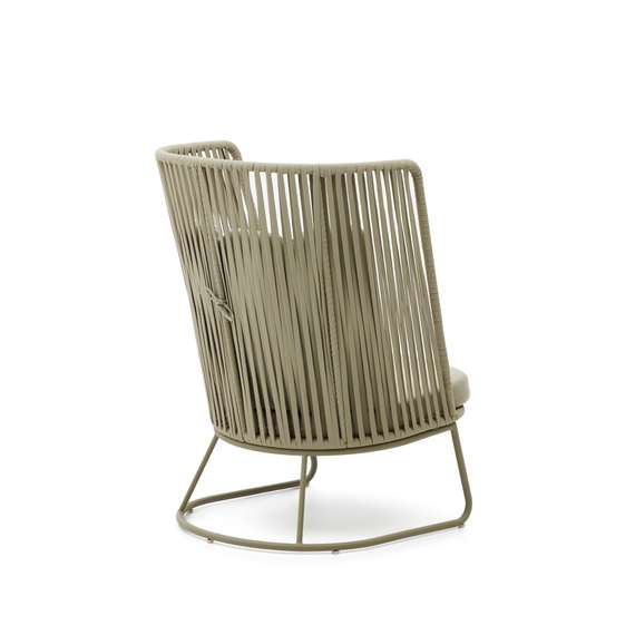 Уличное плетеное кресло Saconca с высокой спинкой