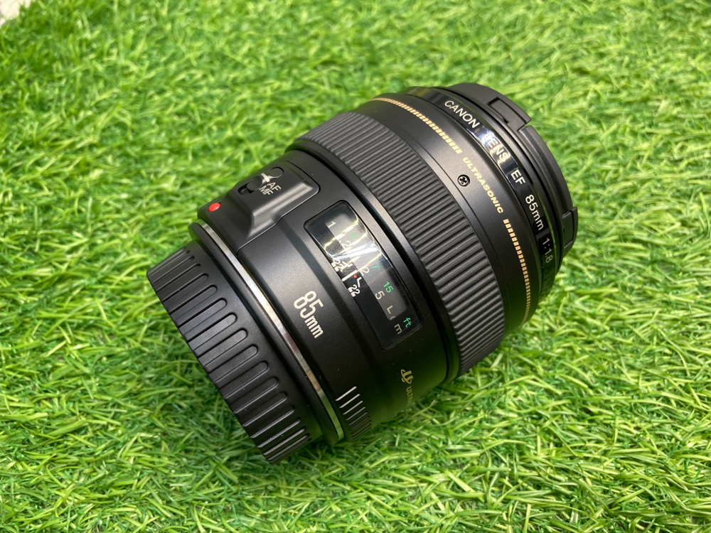 Canon EF 85mm 1.8 USM
