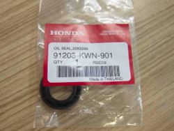 91203-KWN-901. OIL SEAL, 20X32X6