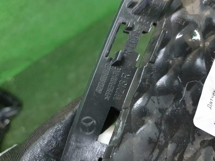 Решетка переднего бампера правая Mercedes E W213 (2016-2021)