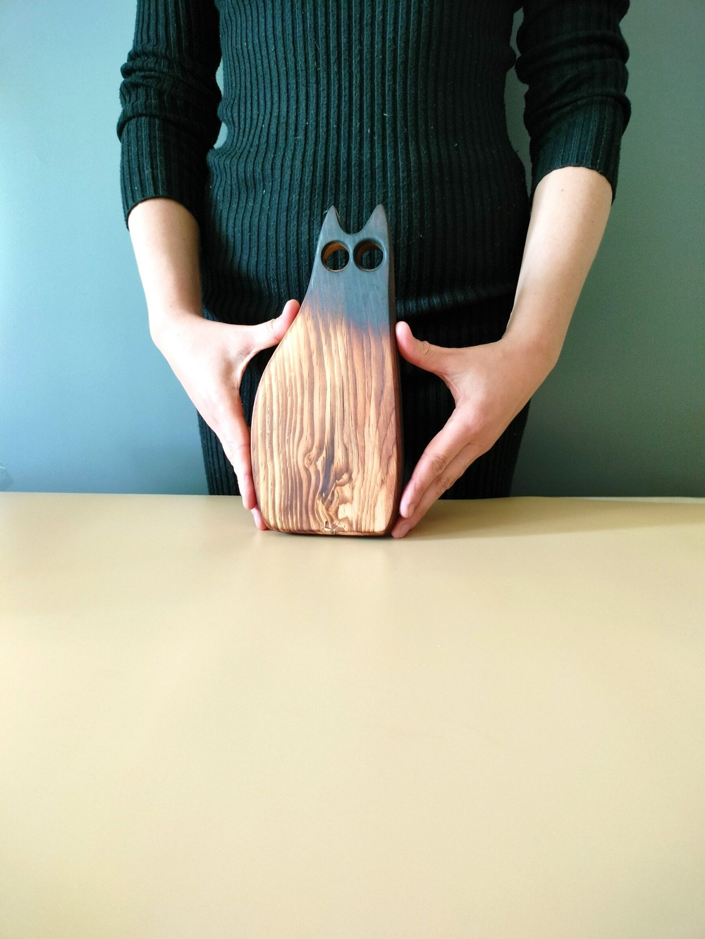 Доска разделочная из дерева сервировочная