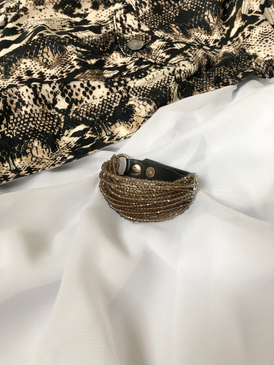 Браслет "Венеция" из венецианского стекла в оттенке раухтопаз и черной кожи, оттенок серебро