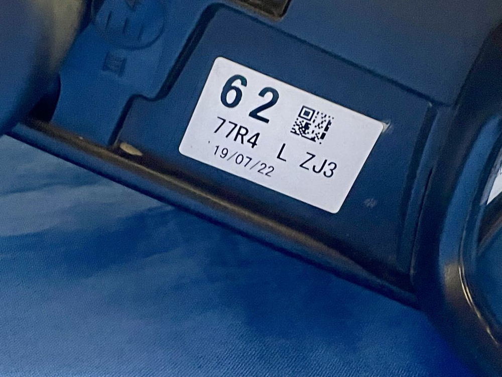 зеркало левое Suzuki Jimny JB64V 74W