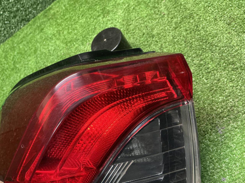 Фонарь левый внешний Toyota RAV4 5 XA50 (18-нв)