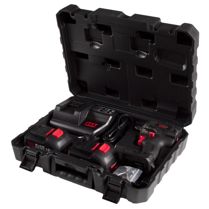 MIGHTY SEVEN (DW-404A) Гайковерт аккумуляторный ударный 1/2", 900 Hm, 18 В, укороченный, 4 предмета, кейс