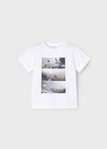 две футболки с шортами