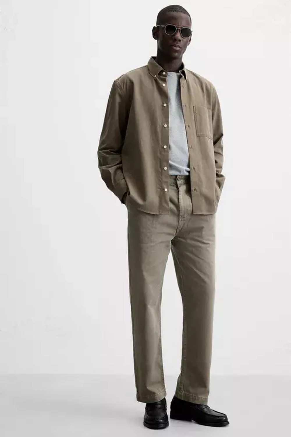 ZARA БРЮКИ REGULAR FIT СО СКЛАДКАМИ, КОРИЧНЕВЫЙ