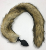 Черная силиконовая анальная пробка с лисьим хвостиком - размер L (Цвет: черный)