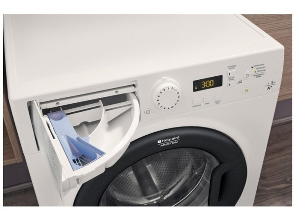 Стиральная машина HOTPOINT/ARISTON VMUF 501 B