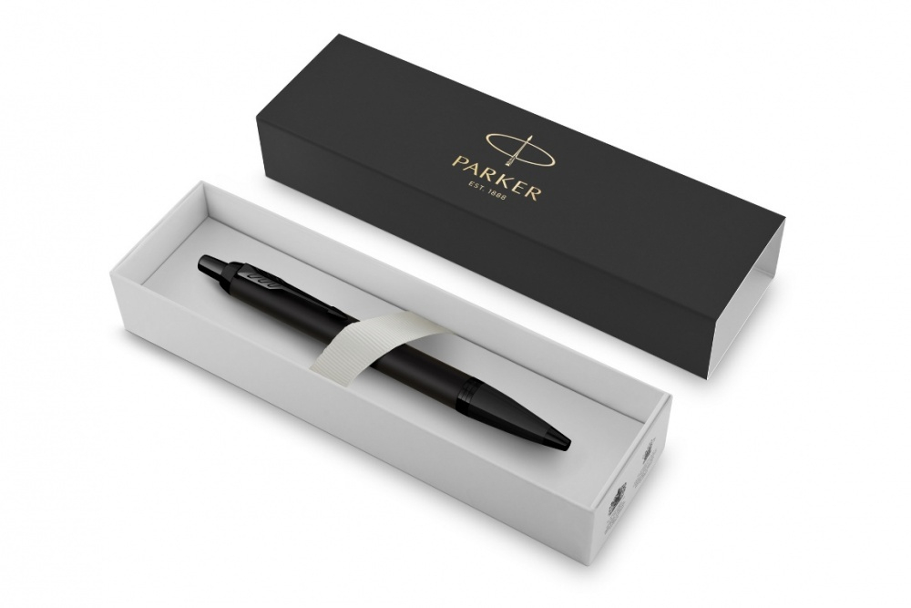 Подарочный набор Parker: черный ежедневник и черная шариковая ручка Parker IM Black Edition, цвет чернил синий