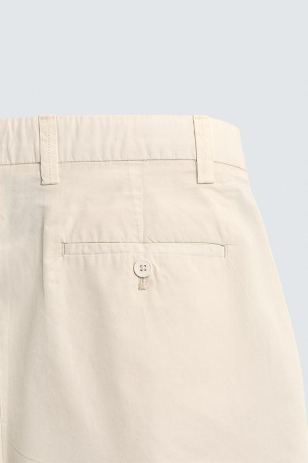 ZARA ШОРТЫ REGULAR FIT СО СКЛАДКАМИ, ЖЕЛТОВАТО-БЕЛЫЙ
