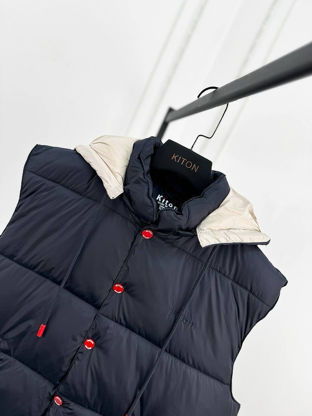Безрукавка Kiton