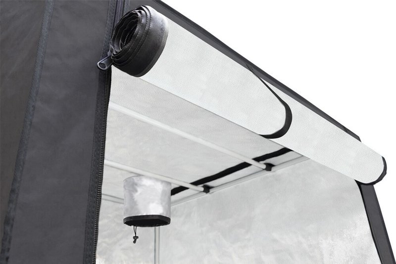 Гроутент GARDEN HIGHPRO PROBOX ECOPRO 120, дверь удобно закрепляется, крупный план.