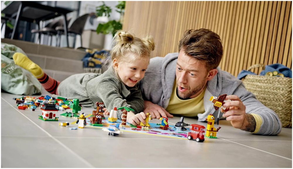 Конструктор LEGO Classic 11015 Вокруг света