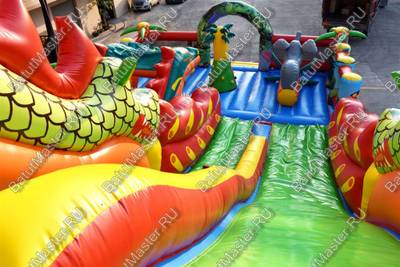 Профессиональный надувной батут "Гранд-саванна" 17*10*9 м