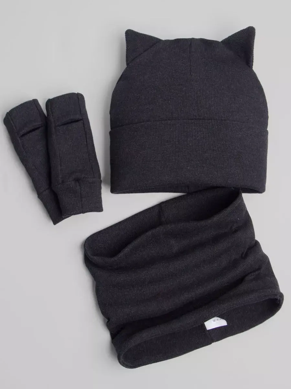 Шапка для девочки осенняя с митенками и снудом