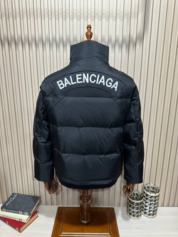 Пуховик Balenciaga