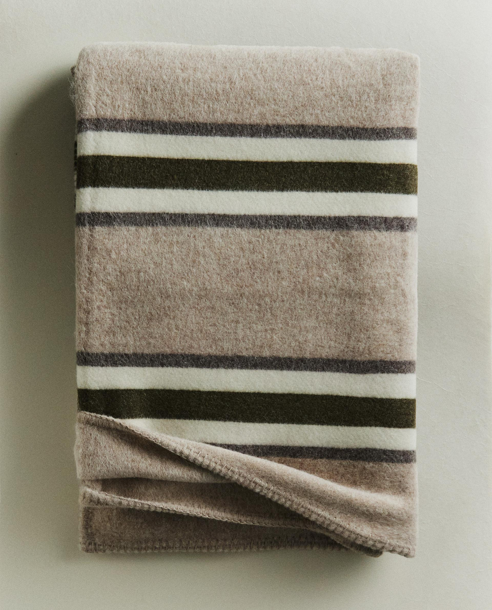 Zara Home плед из шерсти, хаки, в полоску, 140x190 см