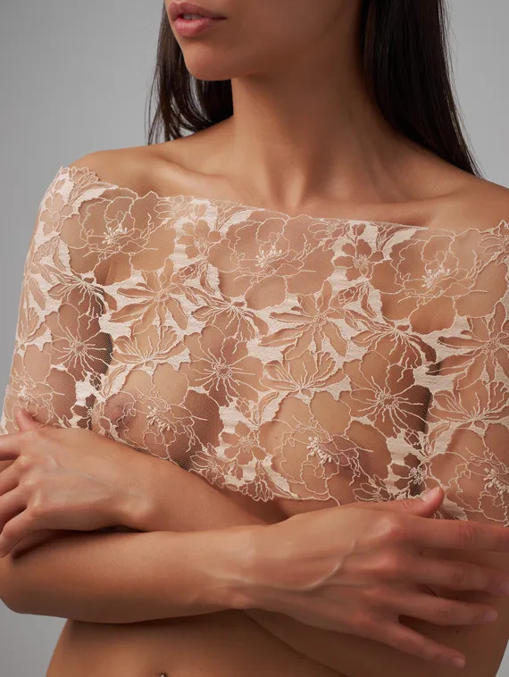 05-98 Вышивка на неэл. сетке 23 см, телесный