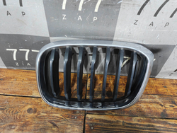 Решетка радиатора левая BMW X3 (G01) 17-21 Б/У Оригинал 51137397465