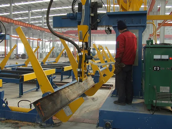 Автоматическая консольная установка для сварки балок серии INXBH, INTEGRAL