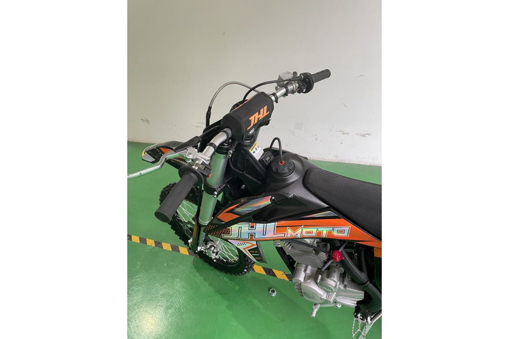 Мотоцикл JHL LX2 CB250 (172FMM-3A)